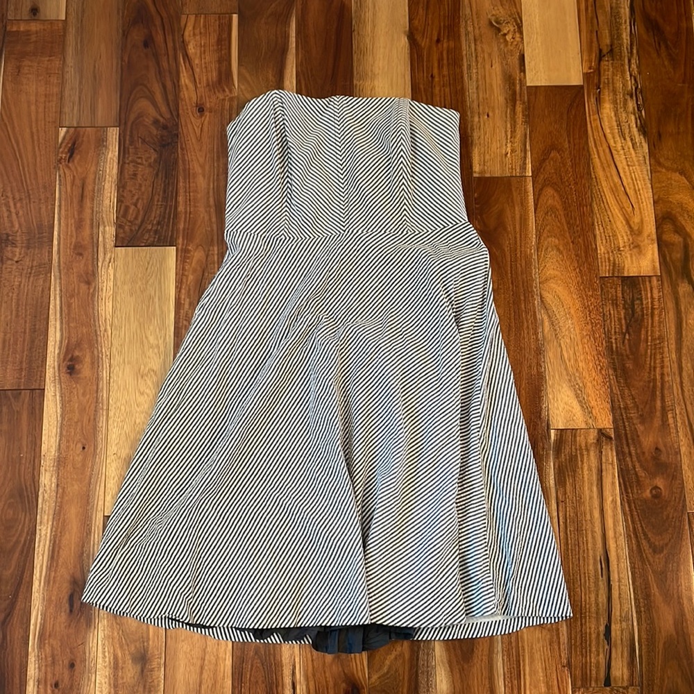 Strapless seersucker midi